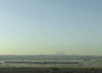 Veja ao vivo: Avião com 128 passageiros prepara pouso forçado em Madri