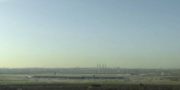 Veja ao vivo: Avião com 128 passageiros prepara pouso forçado em Madri