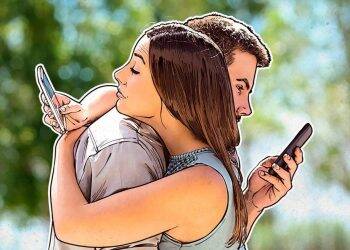 Uso de app espião para vigiar namorados cresce, diz relatório