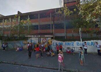 Professora é envenenada em sala de aula por alunos do 4º ano em São Paulo
