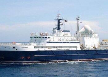 Navio russo suspeito de espionagem na costa do Brasil coloca Marinha em alerta