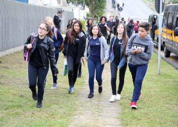 Começam as aulas na rede estadual de Educação