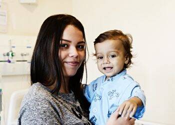 Iguaçuense de 1 ano e dois meses realiza transplante de fígado em Curitiba