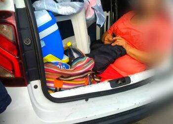 Polícia flagra argentino levando sogra no porta-malas do carro em Florianópolis