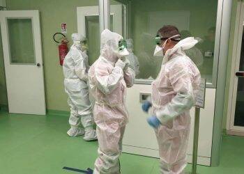 Máscaras e aventais estão em falta no Brasil para prevenção ao Coronavírus