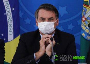 Bolsonaro diz que Brasil testará cloroquina contra o coronavírus