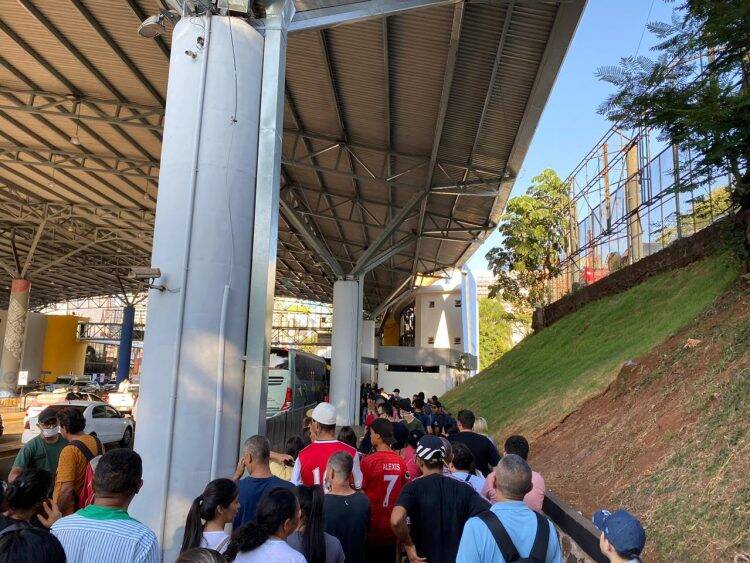 Paraguai começa medir temperatura de pedestres na Ponte da Amizade