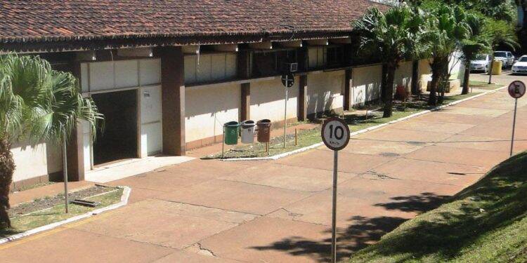 Secretaria de Saúde inicia mudança do CEM para o prédio Rios Center