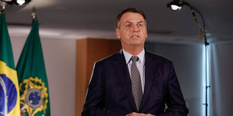 Bolsonaro diz que não há motivo para pânico sobre o coronavírus