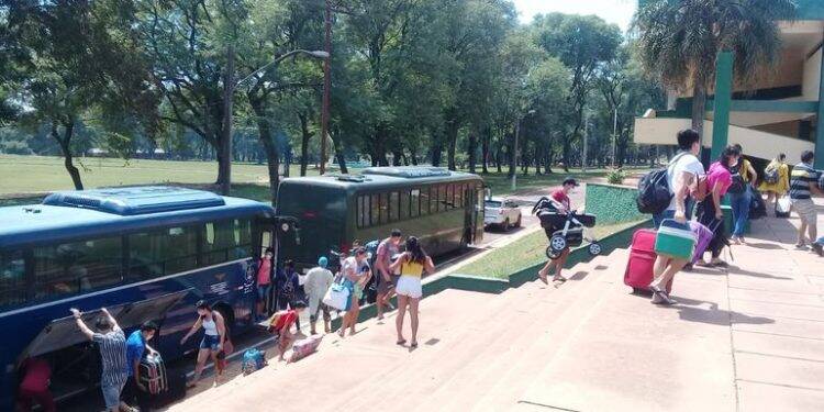 Paraguai permite a repatriação de 155 cidadãos isolados em Foz do Iguaçu