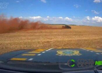 PRF registra imagens impressionantes em perseguição a contrabandista; vídeo