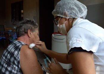 Começou a vacinação contra gripe em idosos em Foz