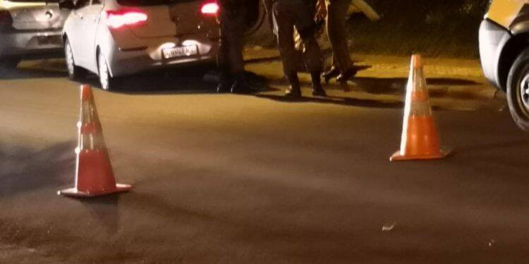 Bandidos trocam tiros com a Polícia Militar e um é ferido