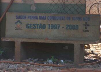 Funcionários se mobilizam para impedir possível demolição da antiga Santa Casa