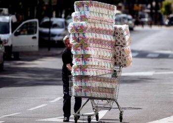 Por que o papel higiênico está se esgotando no mundo com o coronavírus