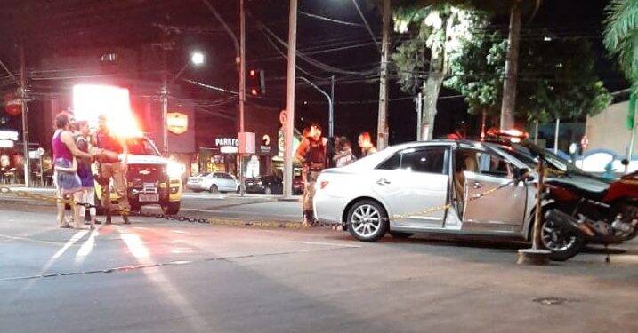 Após intensa perseguição pelas ruas de Foz, mulher é presa com contrabando no centro da cidade