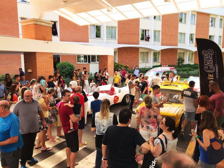 Hóspedes de hotel em Foz têm experiência única com o Movie Cars Entertainment