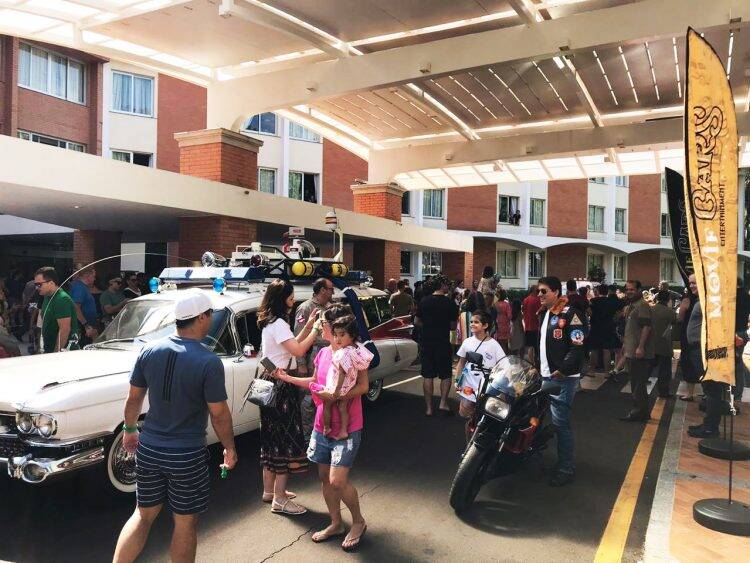 Hóspedes de hotel em Foz têm experiência única com o Movie Cars Entertainment