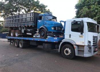 Polícia apreende caminhão e barco carregados de cigarros no Lago de Itaipu