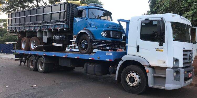 Polícia apreende caminhão e barco carregados de cigarros no Lago de Itaipu