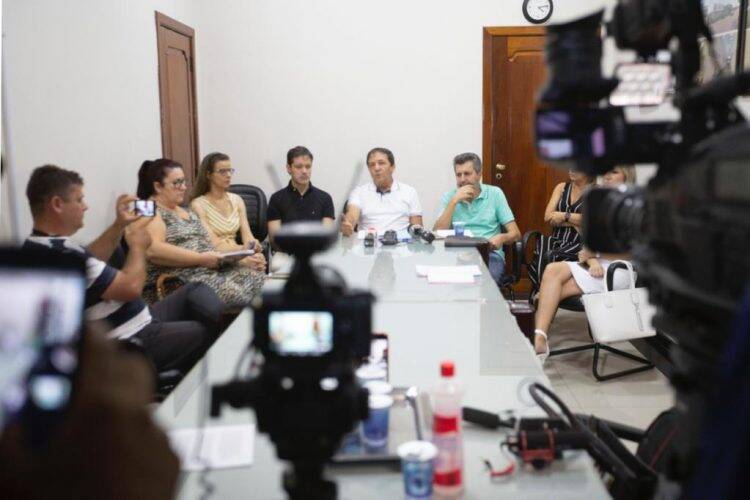 Decreto de Chico Brasileiro proíbe eventos em Foz, incluindo turismo e cultos religiosos