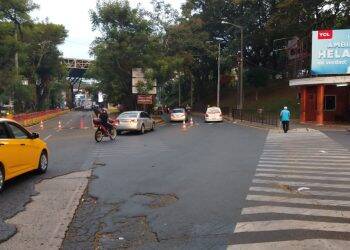 Ponte Internacional da Amizade é fechada para estrangeiros no lado paraguaio