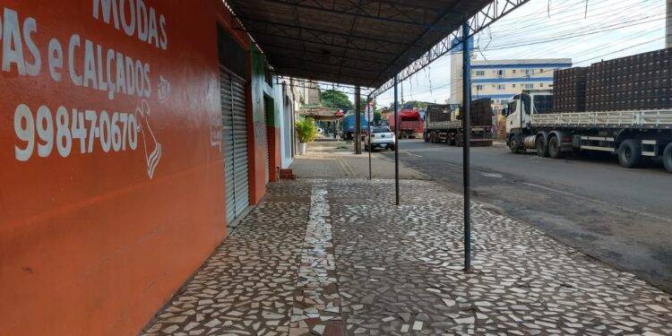 Ameaça de coronavírus e Paraguai fechado deixam Vila Portes deserta