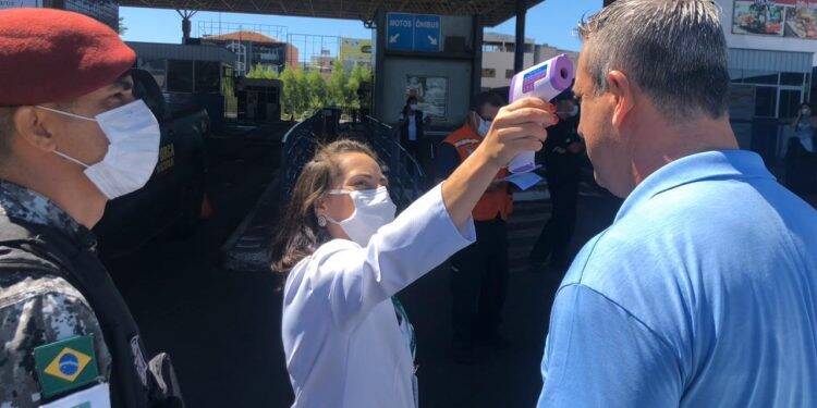 Comércio exterior e vigilância aduaneira não param em Foz do Iguaçu