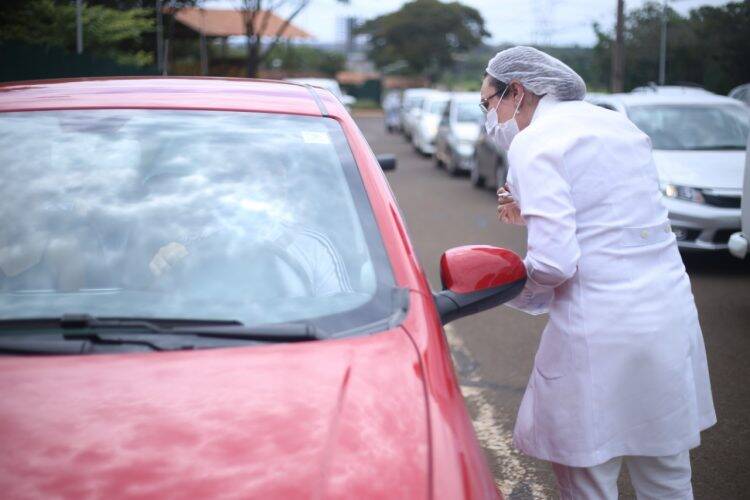 Mais de 3.500 idosos receberam a vacinação contra a gripe neste sábado