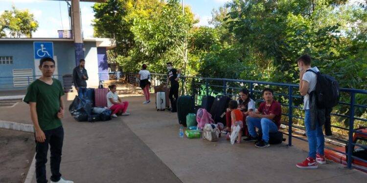 Mais 80 paraguaios chegam a Foz vindos de São Paulo e Rio de Janeiro