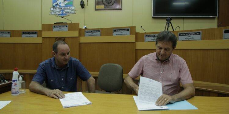 Vereadores votam em regime de urgência pacote de ajuda para autônomos e MEIs