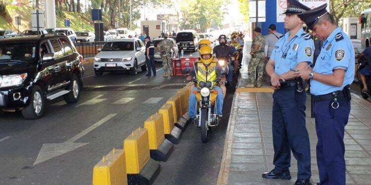 Ponte da Amizade será fechada a partir de amanhã; Apenas residentes entrarão no Paraguai