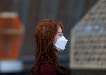 OMS alerta que surto de coronavírus poderá se transformar em pandemia