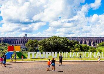 Margem brasileira de Itaipu reforça medidas sanitárias internas e mantém passeios na usina