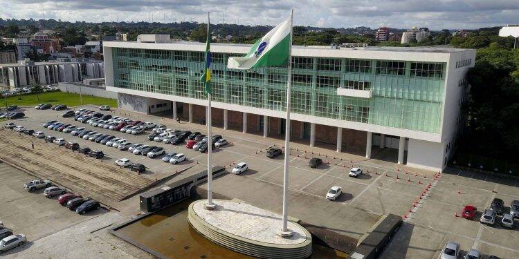 Governo amplia restrição à circulação de ônibus interestaduais