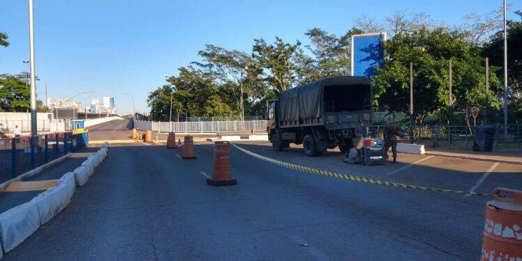 Fechada, Ponte da Amizade completa 55 anos