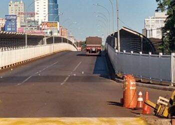 Fechada, Ponte da Amizade completa 55 anos