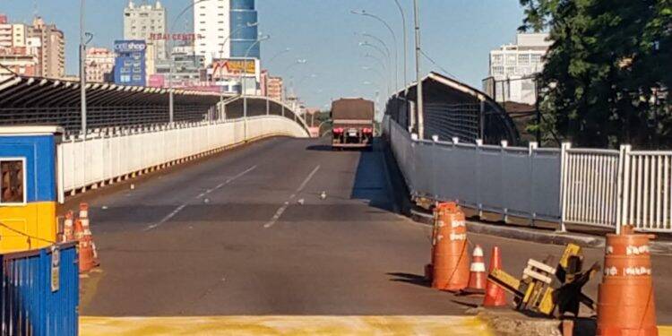 Fechada, Ponte da Amizade completa 55 anos