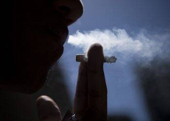 Médicos alertam sobre covid-19 para pessoas com doenças respiratórias