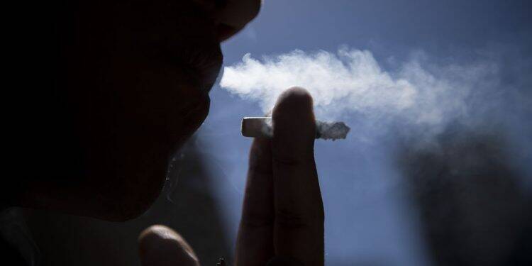 Médicos alertam sobre covid-19 para pessoas com doenças respiratórias