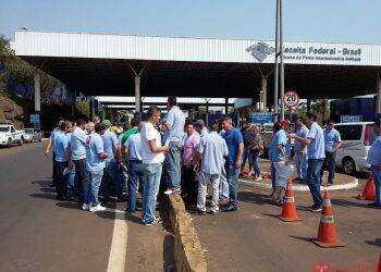 Taxistas em Foz anunciam manifestação e PRF alerta para decreto de proibição