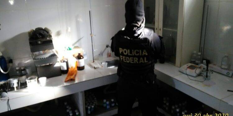 PF apura produção e comercialização de álcool gel adulterado no Paraná