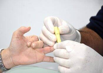 Foz do Iguaçu inicia testes rápidos de Covid-19 em residências