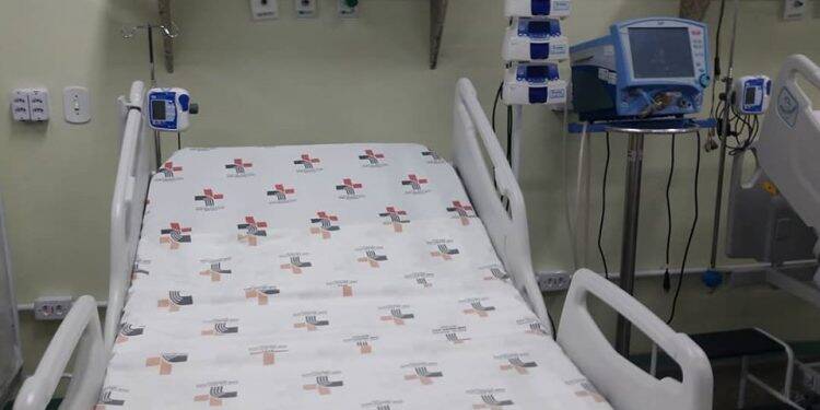 Cai a taxa de ocupação dos leitos de UTI em Foz; Entenda