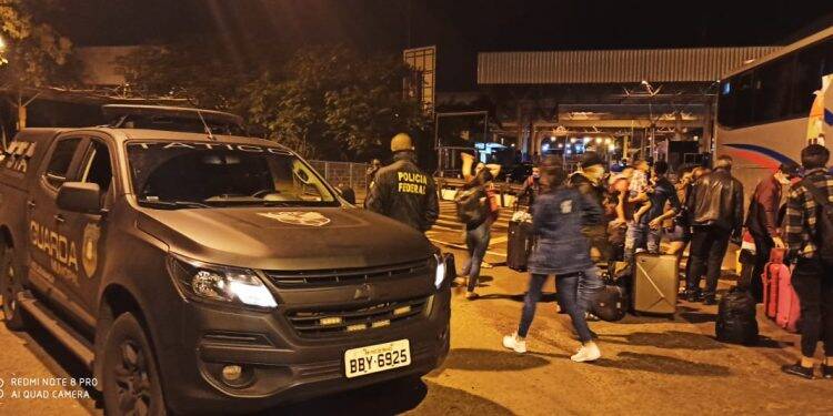 Mais 47 paraguaios chegam em Foz na madrugada desta quarta, 22