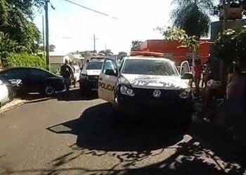 Rapaz é assassinado dentro de casa no Jardim das Flores