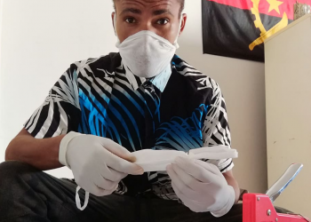 Integrantes da UNILA produzem máscaras caseiras para doação