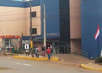 Médico com covid-19 deixa quarentena e participa de cirurgia no Paraguai