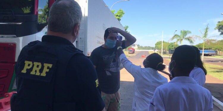 Coronavírus: PRF monitora fronteiras do país e apoia ações de saúde durante a pandemia