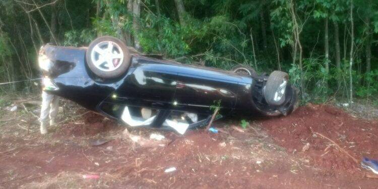 Acidente no viaduto da Av. Paraná deixa um morto e outro ferido em estado grave
